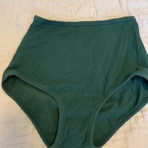 Fern high rise undies ARQ Medium